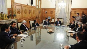 randazzo acordo con intendentes mejorar el ferrocarril mitre randazzo acordo con intendentes mejorar el ferrocarril mitre