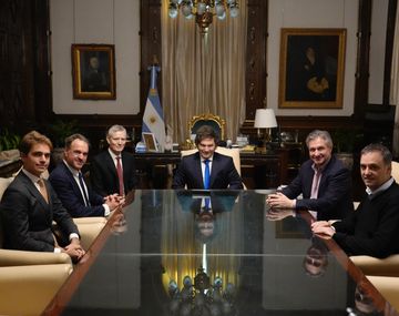 Milei se reunió con Pierpaolo Barbieri y el historiador Niall Ferguson en Casa Rosada
