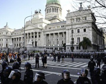 La nueva marcha de jubilados dejó 39 detenidos y 5 policías heridos