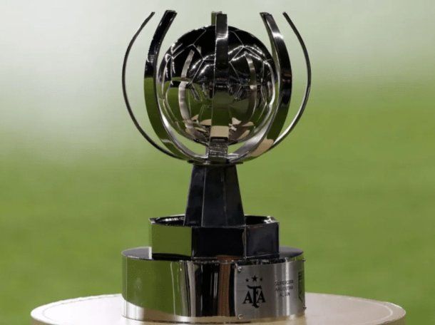 Cambio de planes: Estudiantes y Vélez jugarán la Supercopa Internacional el 9 de julio