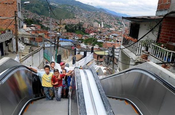 Escalera mecánica Colombia