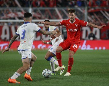 Independiente se enfrenta a Vélez con la urgencia de romper su sequía de victorias