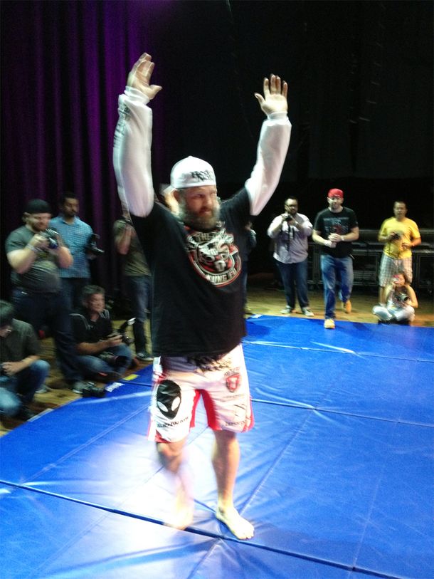 Roy Nelson, el showman que le da color a la UFC