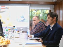 Axel Kicillof visit&oacute; la planta de D&aacute;nica en Lomas de Zamora, provincia de Buenos Aires