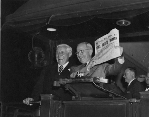 Harry S. Truman celebra en 1948 mofándose del Chicago Tribune
