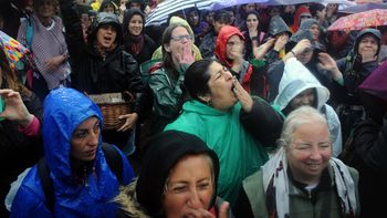 suspendieron el acto de apertura del encuentro nacional de mujeres por la tormenta suspendieron el acto de apertura del encuentro nacional de mujeres por la tormenta