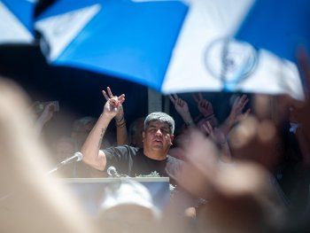 Pablo Moyano amenaza con un paro total de Camioneros