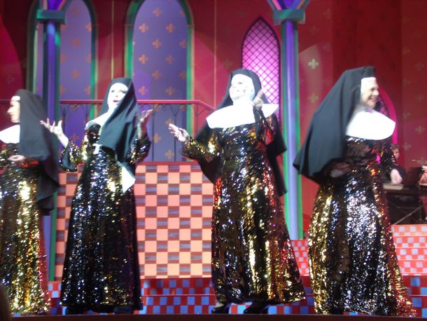 Carmen Barbieri y Moria Casán debutaron en Mar del Plata con nueva obra