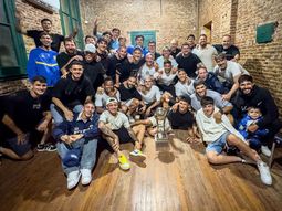 Fiesta en Rosario: una multitud de Central festejó a todo trapo el nuevo título anual