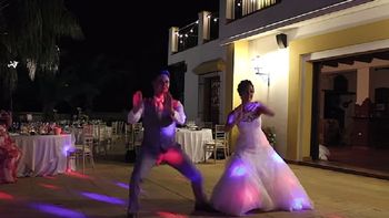 video: pareja es furor por baile en su casamiento video: pareja es furor por baile en su casamiento