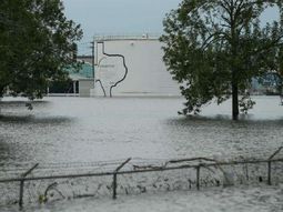 Explotó una planta química en Texas tras el huracán Harvey Explotó una planta química en Texas tras el huracán Harvey