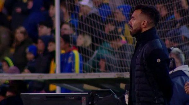 Carlos Tevez firmó planilla como técnico ante Gimnasia