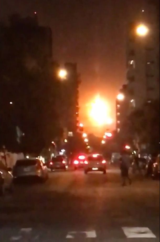 Se prendió fuego la destilería de YPF en La Plata: no hay heridos