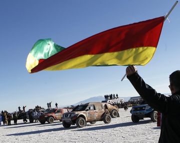 Rally Dakar 2015: autos y camiones culminan la particular octava etapa