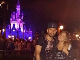 mira las fotos del kun agüero en disney con karina y su hijo mira las fotos del kun agüero en disney con karina y su hijo