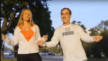 ¿y axelon? ahora los papas le hicieron una cancion a su otro hijo ¿y axelon? ahora los papas le hicieron una cancion a su otro hijo