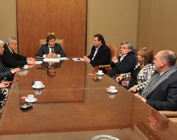 Tras la fuga de referentes