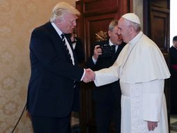 Donald Trump es recibido por el Papa Francisco en el Vaticano Donald Trump es recibido por el Papa Francisco en el Vaticano