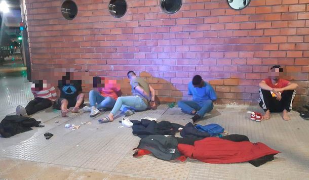 Cuarentena: detuvieron a siete hombres, uno armado