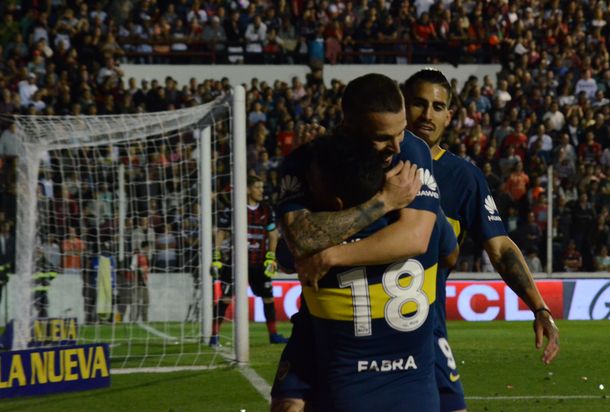 Benedetto prefiere jugar en la Selección antes que el Superclásico