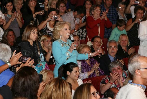 Mirtha Legrand aplaudió de pie a las Leonas: Hacía años que no me reía tanto