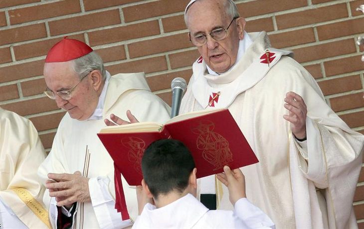 El Papa creó una comisión para reformar el banco del Vaticano