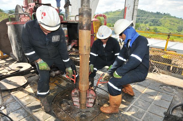Das Neves se reunirá con Nación para exigir que responda en el conflicto con petroleros