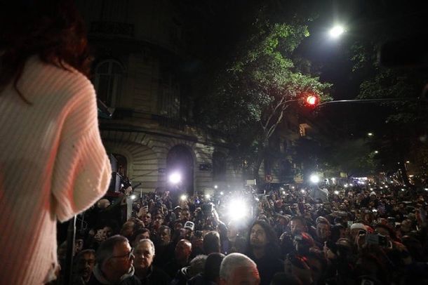 La novia de Sabag Montiel estaba con él cuando atacó a Cristina Kirchner