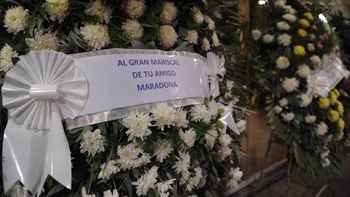 familiares y amigos despiden al ex futbolista roberto perfumo familiares y amigos despiden al ex futbolista roberto perfumo