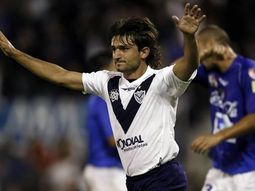 preocupacion en velez: internaron a emiliano papa preocupacion en velez: internaron a emiliano papa