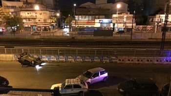 Triple choque y vuelco dejó dos heridos en Ramos Mejía Triple choque y vuelco dejó dos heridos en Ramos Mejía