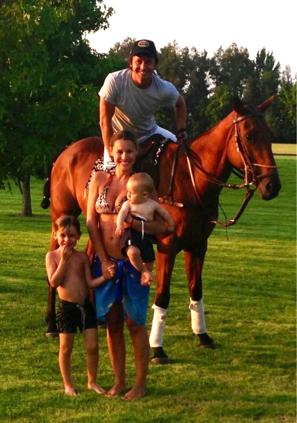 La primera foto familiar de Pampita y Benjamín Vicuña tras la muerte de Blanca