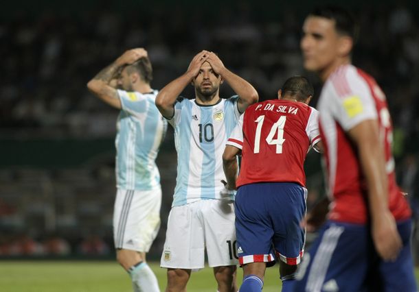 El Kun Agüero se toma la cabeza tras la derrota de Argentina ante Paraguay por las Eliminatorias para Rusia 2018