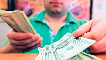 el dolar negro avanzo un centavo a $8,54 y el oficial cerro estable el dolar negro avanzo un centavo a $8,54 y el oficial cerro estable