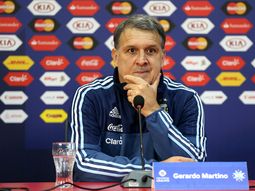 los 27 convocados por martino para el debut por eliminatorias: hay una ausencia de peso los 27 convocados por martino para el debut por eliminatorias: hay una ausencia de peso