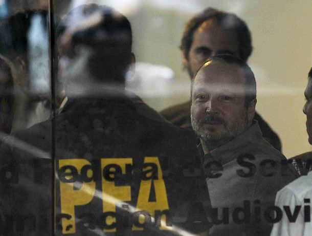 Sabbatella: Este desalojo implica la suspensión de la Ley de Medios