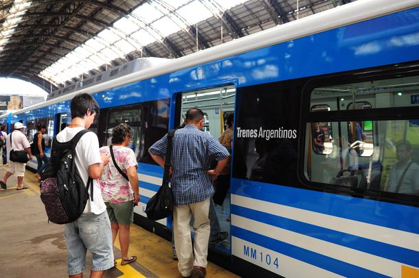 Renovaron el ramal Retiro-Jose León Suarez con trenes 0km