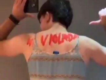 Indignación: estudiante se disfrazó de mujer abusada durante el viaje de egresados