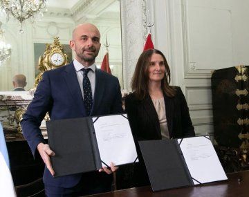 Argentina cerró un acuerdo de cielos abiertos con Canadá