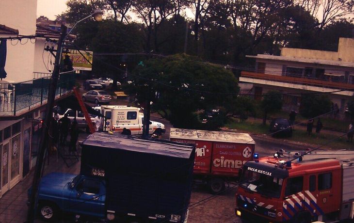 Otra tormenta eléctrica cayó en Villa Gesell y volvió a producir importantes daños