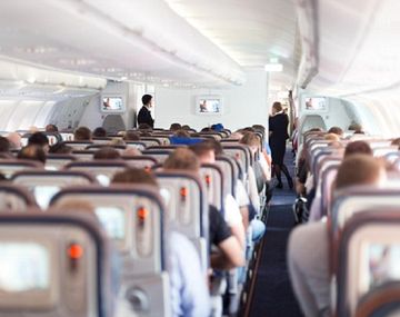 Last Class: las aerolíneas venden los peores asientos a precios más bajos