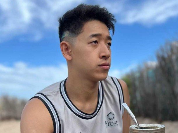 Nuevo descuido en Gran Hermano: enfocaron a Martín Ku desnudo