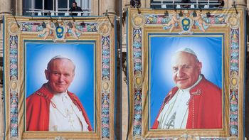 los papas canonizados ya tienen su santoral
