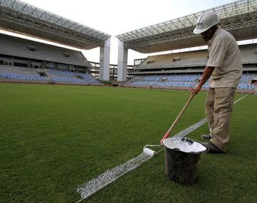 Preocupación por el estado de varias canchas a dos días del Mundial