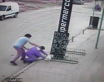 Así golpeó un padre a un preceptor