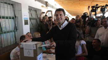 massa: hoy habla la gente, habla el pueblo massa: hoy habla la gente, habla el pueblo