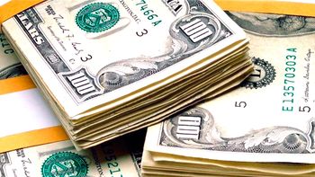 el dolar negro retrocedio 42 centavos y termino a $10,03 el dolar negro retrocedio 42 centavos y termino a $10,03