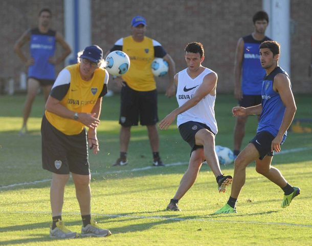 Carlos Bianchi y un accidente repetido: recibió otro tremendo pelotazo