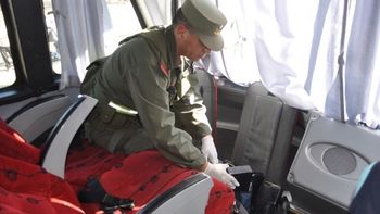 secuestran 45 mil dolares escondidos en un termo secuestran 45 mil dolares escondidos en un termo