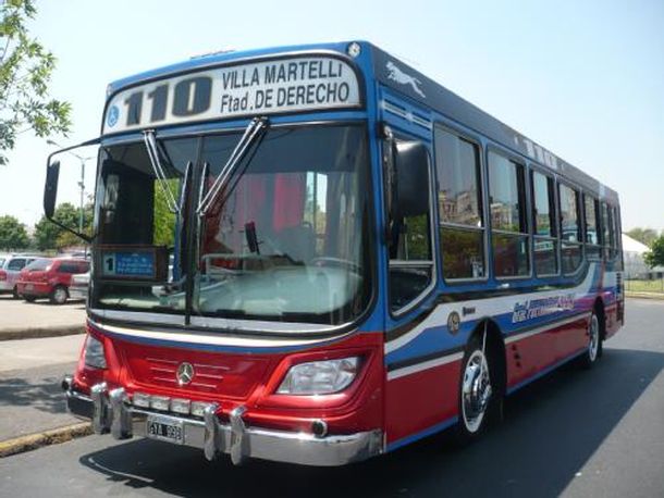La UTA levantó el paro y el lunes habrá colectivos